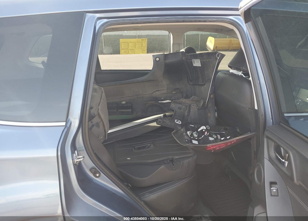 2018 SUBARU FORESTER VIN: JF2SJAWC8JH505799