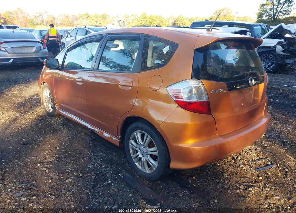 2009 HONDA FIT VIN: JHMGE88439S041499