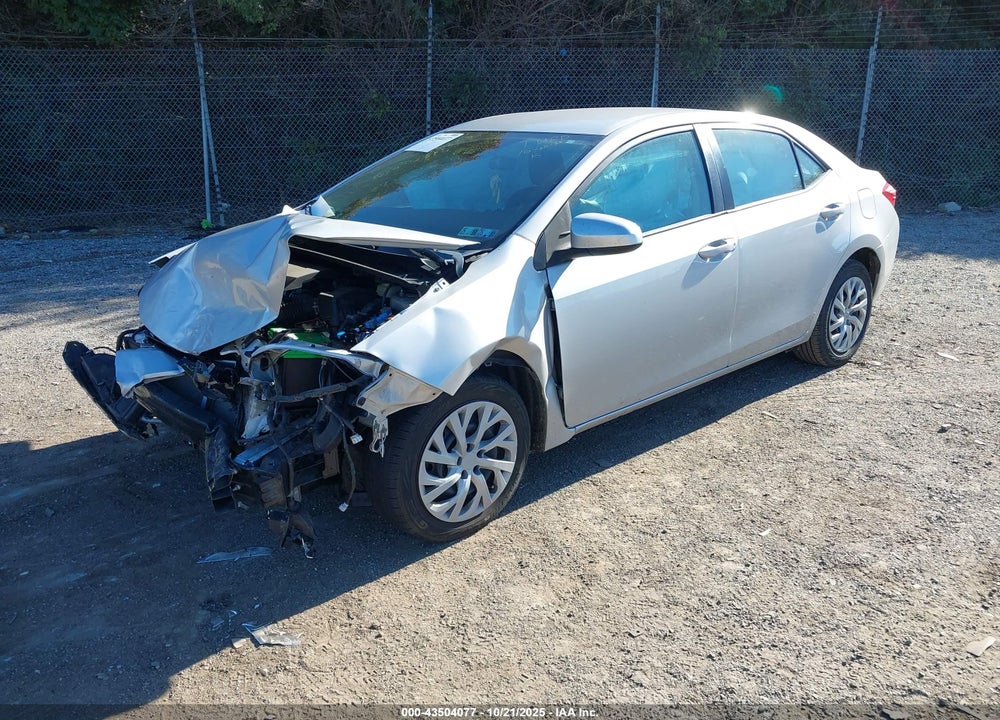 2018 TOYOTA COROLLA LE VIN: 2T1BURHE2JC067806