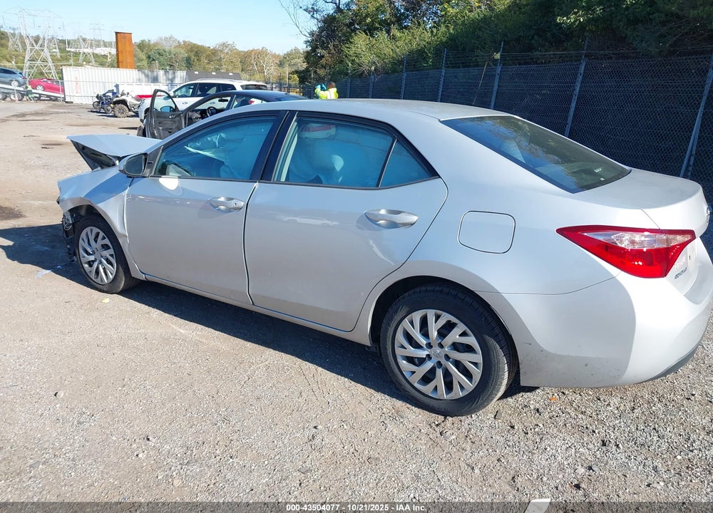 2018 TOYOTA COROLLA LE VIN: 2T1BURHE2JC067806