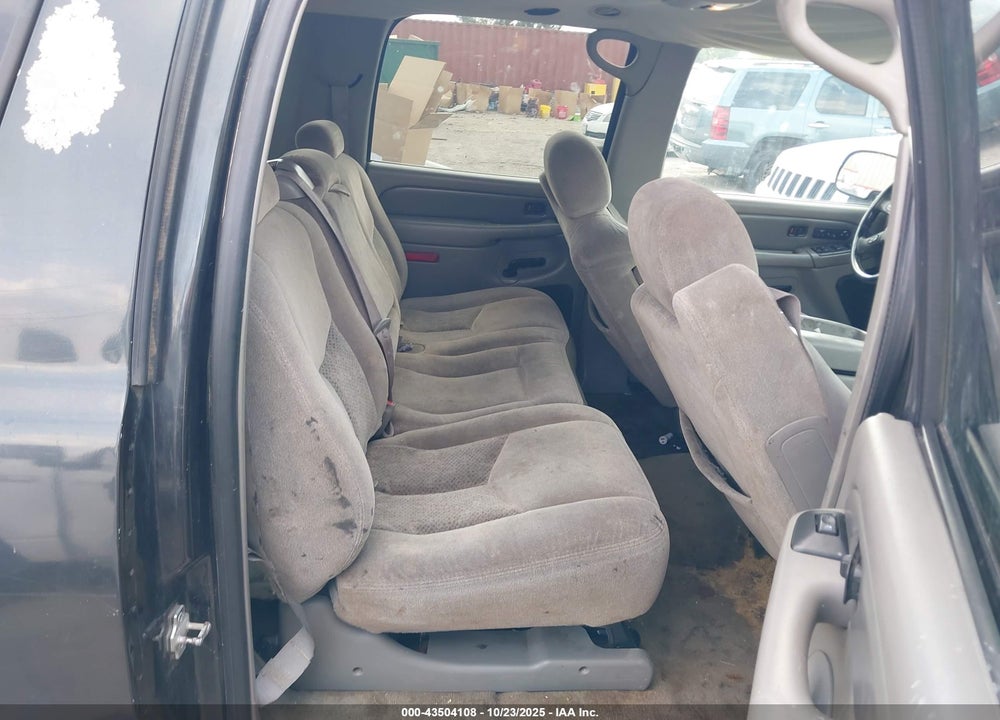 2005 CHEVROLET SUBURBAN 1500 LS VIN: 1GNEC16Z15R173836