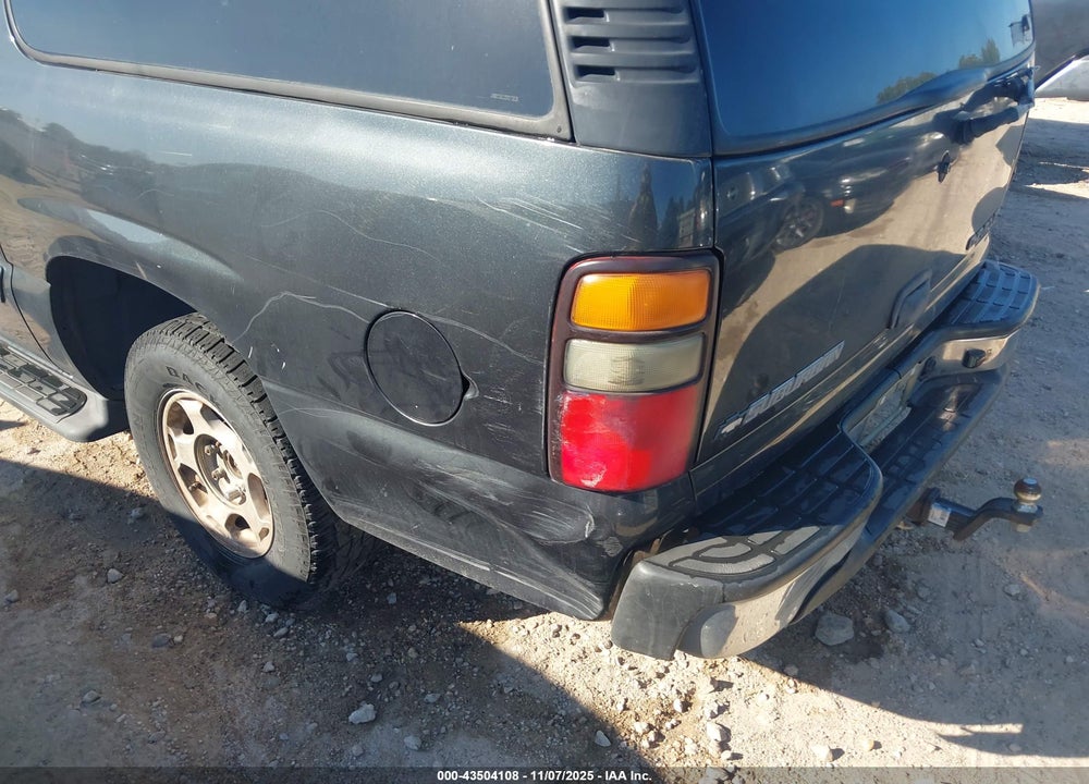 2005 CHEVROLET SUBURBAN 1500 LS VIN: 1GNEC16Z15R173836