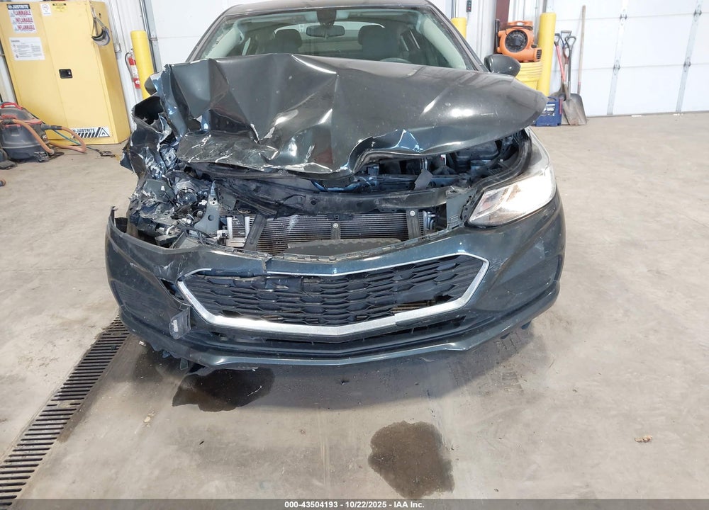2018 CHEVROLET CRUZE LT AUTO VIN: 1G1BE5SM4J7111997