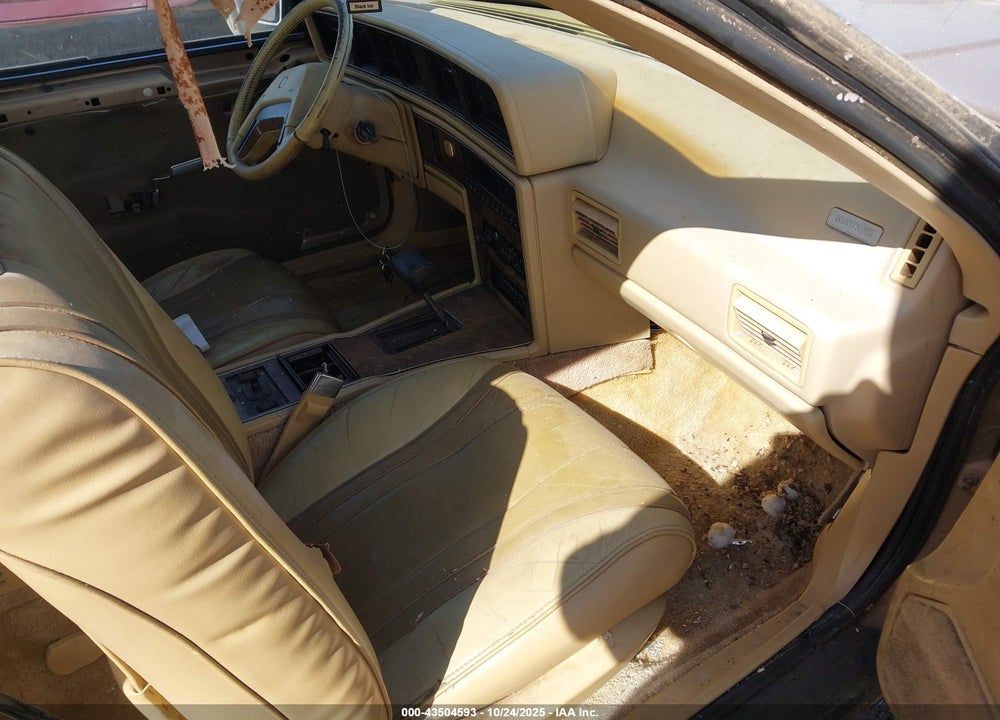 1984 LINCOLN CONTINENTAL  MARK VII VIN: 1MABP98FXEY673482