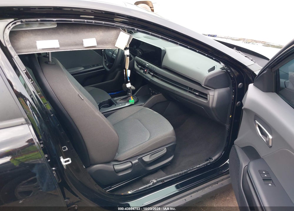 2025 KIA K4 LXS VIN: 3KPFT4DE4SE024326