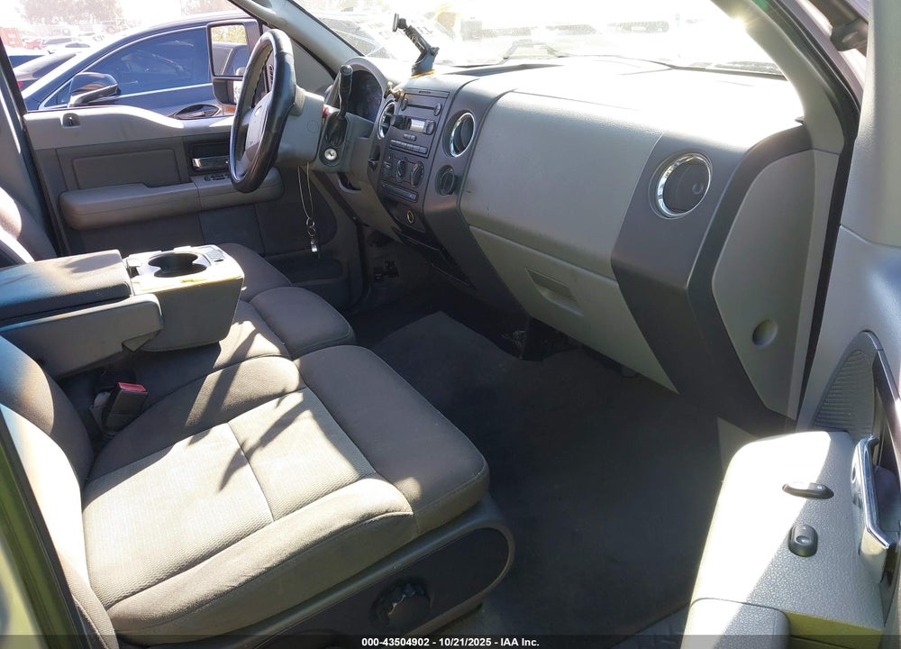 2005 FORD F-150 XLT VIN: 1FTRW12W65KE50793