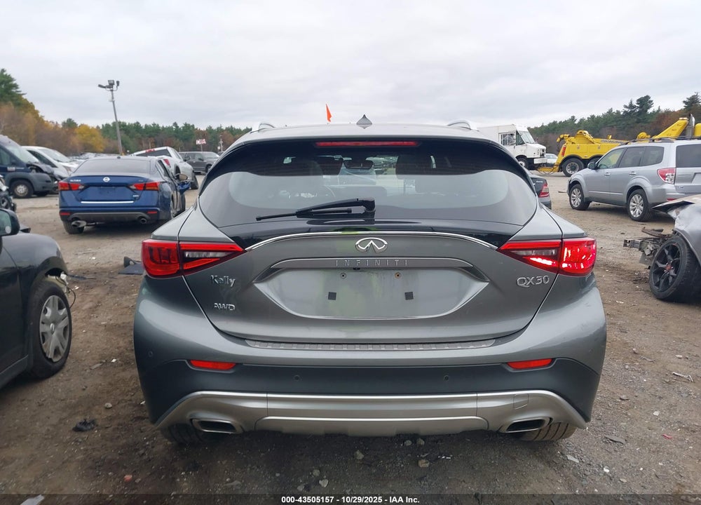 2017 INFINITI QX30 PREMIUM VIN: SJKCH5CRXHA036407
