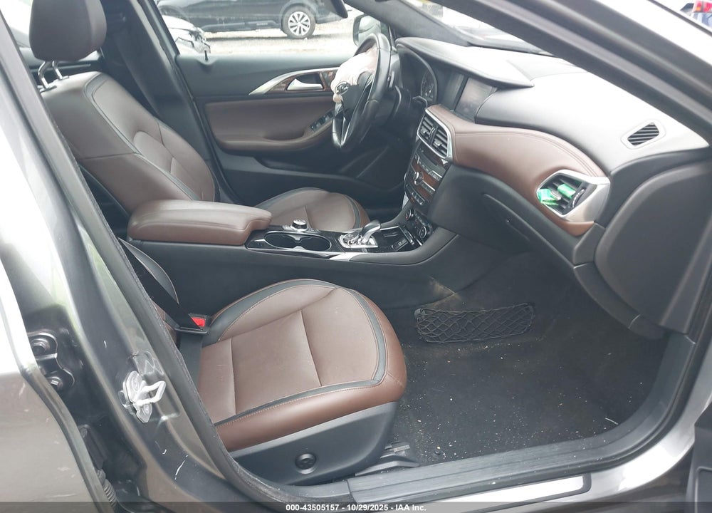 2017 INFINITI QX30 PREMIUM VIN: SJKCH5CRXHA036407
