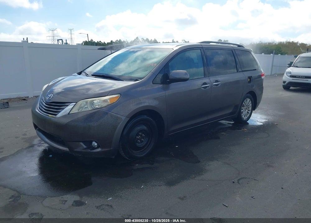 2011 TOYOTA SIENNA XLE V6 AUTO ACCESS SEAT VIN: 5TDYK3DC0BS053414