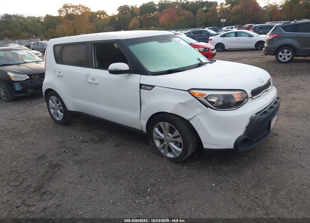 2014 KIA SOUL + VIN: KNDJP3A53E7743682