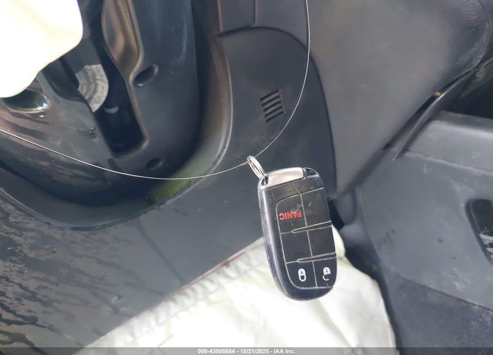 2018 DODGE JOURNEY SXT AWD VIN: 3C4PDDBG7JT189660