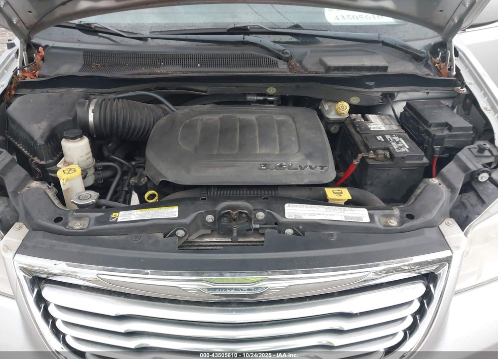 2011 CHRYSLER TOWN & COUNTRY TOURING-L VIN: 2A4RR8DG0BR605643
