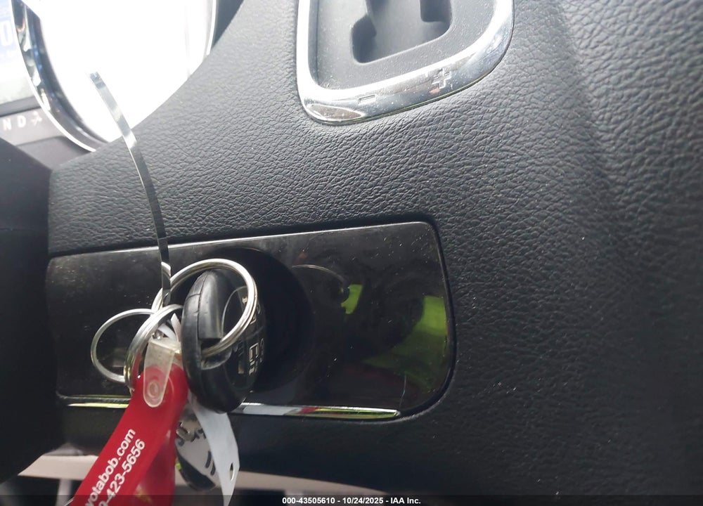 2011 CHRYSLER TOWN & COUNTRY TOURING-L VIN: 2A4RR8DG0BR605643
