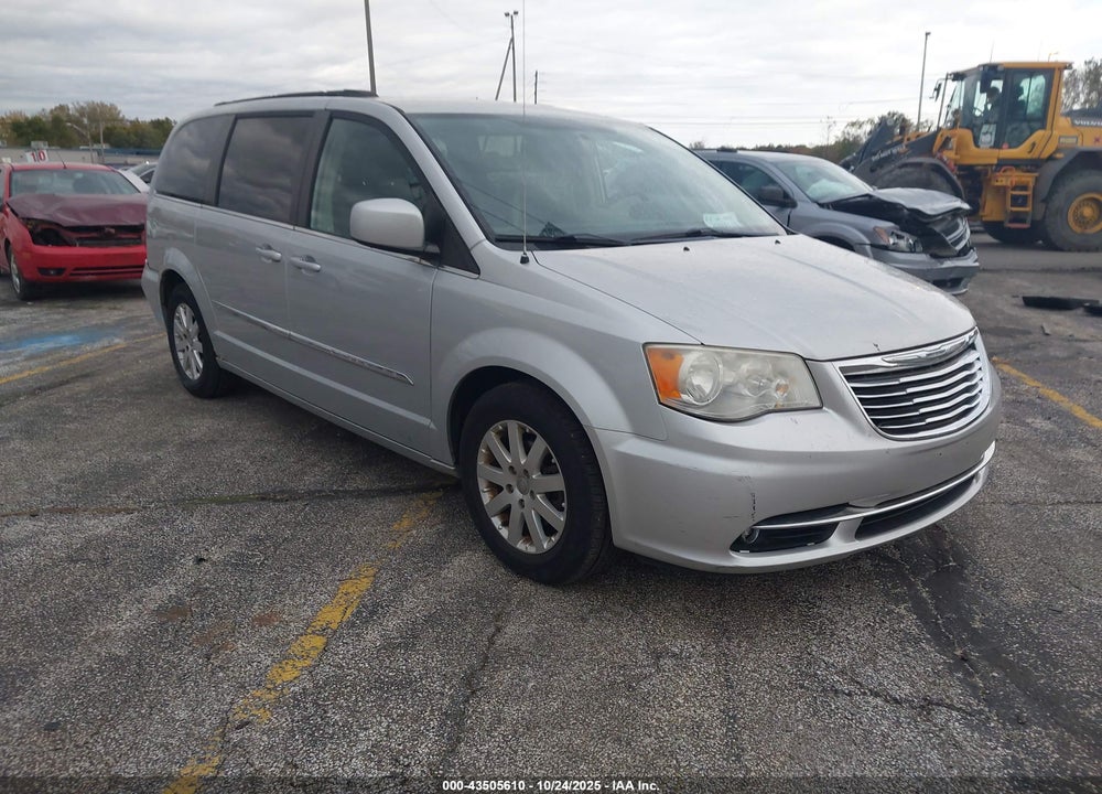 2011 CHRYSLER TOWN & COUNTRY TOURING-L VIN: 2A4RR8DG0BR605643