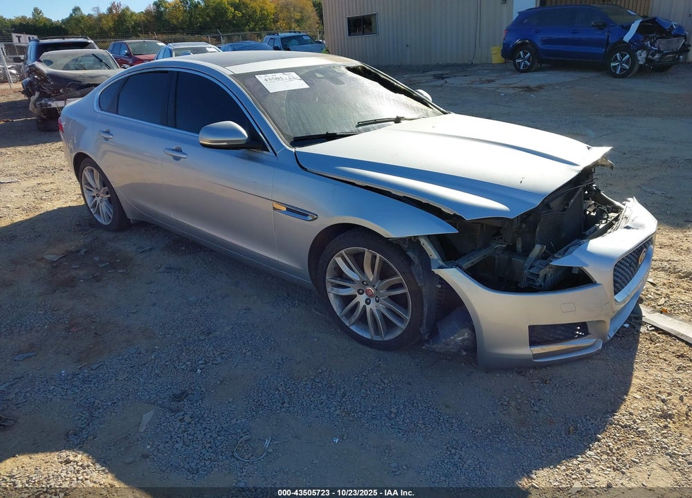 2016 JAGUAR XF 35T PRESTIGE VIN: SAJBK4BV0GCY21824