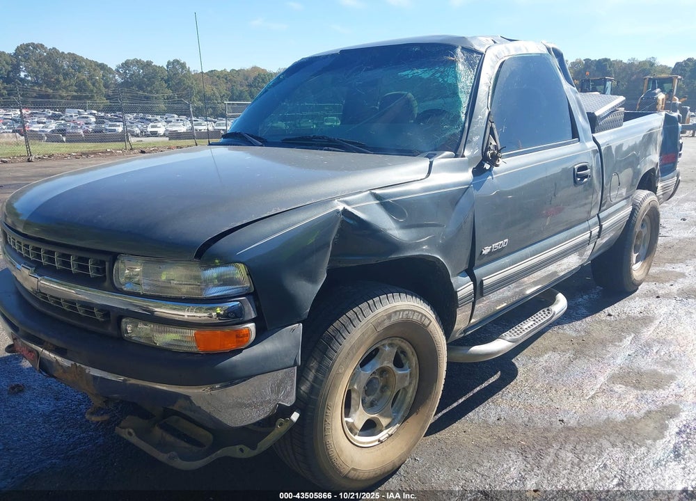 2000 CHEVROLET SILVERADO 1500 LS VIN: 1GCEK14T7YZ202190