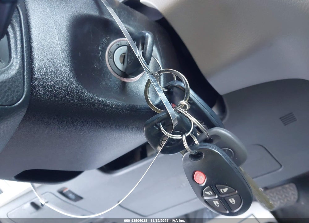 2019 TOYOTA SIENNA LE 8 PASSENGER VIN: 5TDKZ3DC3KS003902