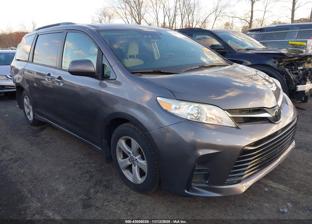 2019 TOYOTA SIENNA LE 8 PASSENGER VIN: 5TDKZ3DC3KS003902