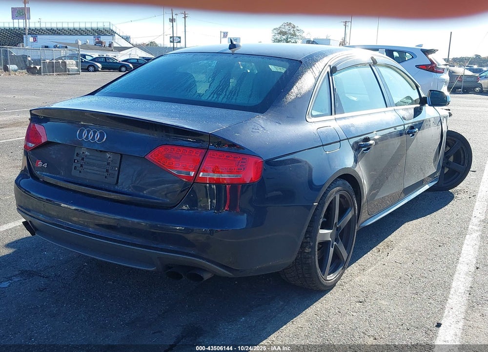 2011 AUDI S4 3.0 PREMIUM PLUS VIN: WAUMGAFL3BA044220