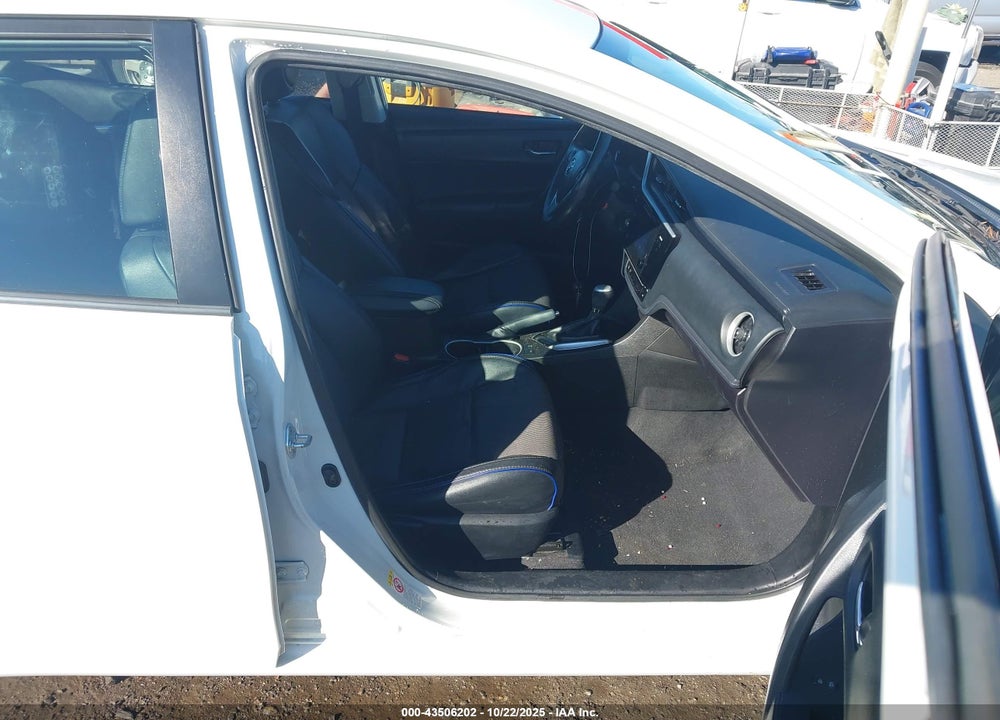 2017 TOYOTA COROLLA VIN: 5YFBURHE3HP628833