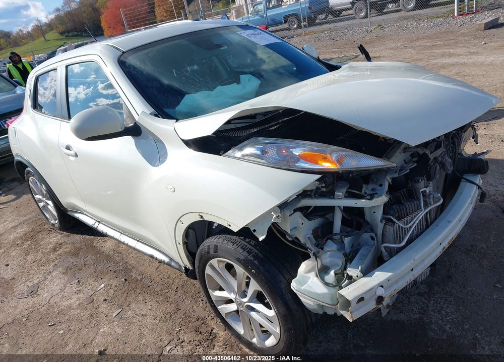 2011 NISSAN JUKE SV VIN: JN8AF5MV6BT028610