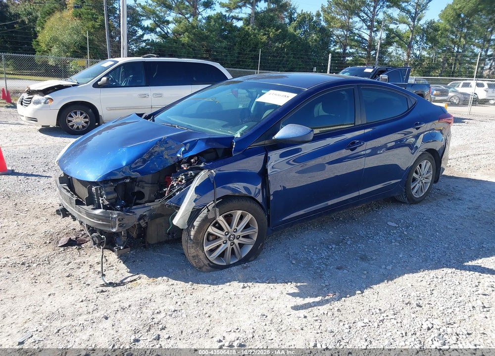 2016 HYUNDAI ELANTRA VIN: 5NPDH4AE8GH713382