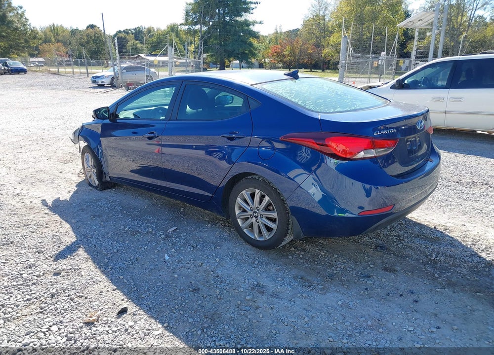 2016 HYUNDAI ELANTRA VIN: 5NPDH4AE8GH713382