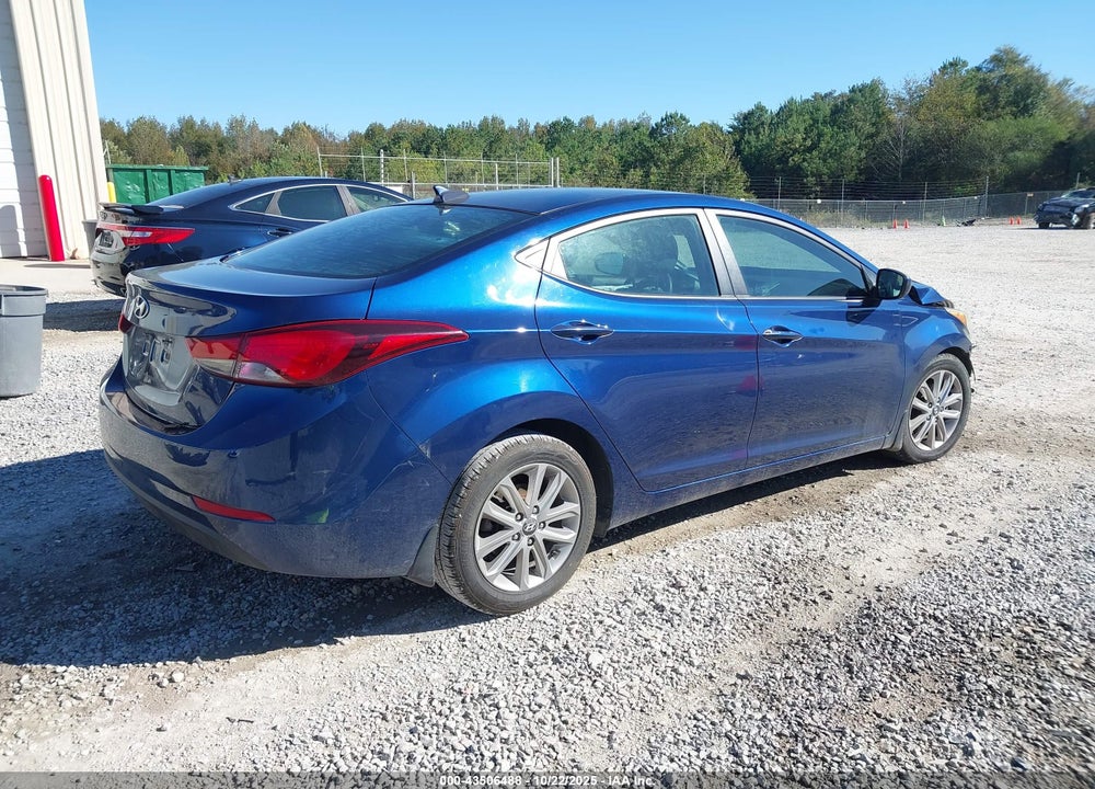 2016 HYUNDAI ELANTRA VIN: 5NPDH4AE8GH713382
