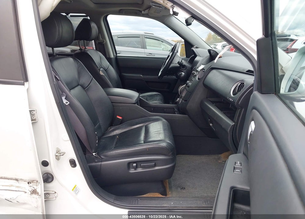 2013 HONDA PILOT TOURING VIN: 5FNYF4H93DB068408