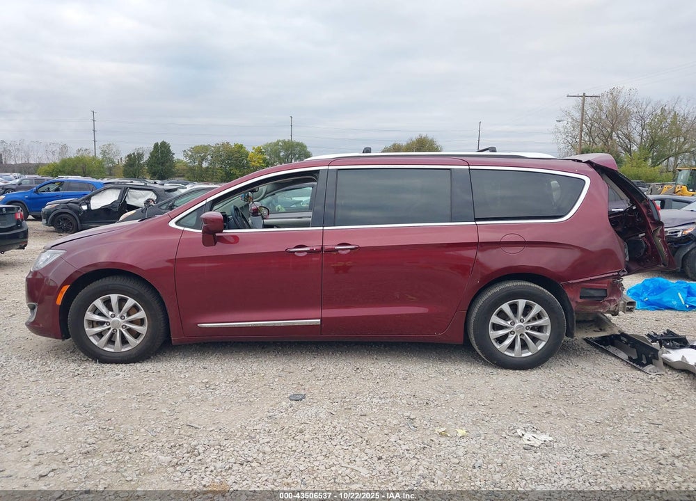 2018 CHRYSLER PACIFICA TOURING L PLUS VIN: 2C4RC1EG4JR289613