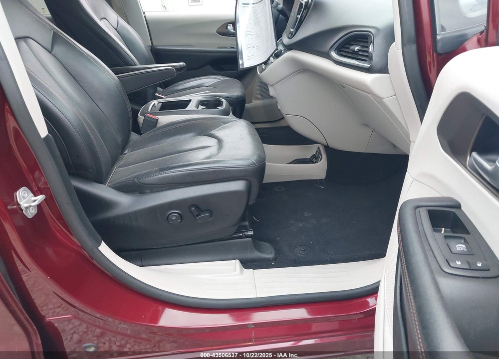 2018 CHRYSLER PACIFICA TOURING L PLUS VIN: 2C4RC1EG4JR289613