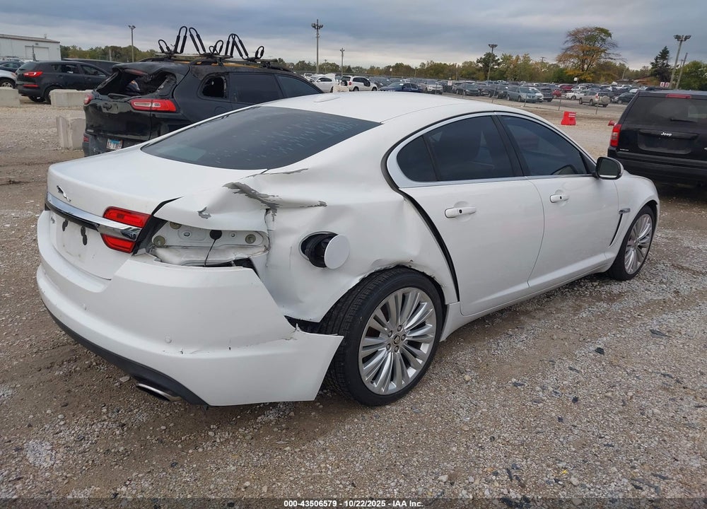 2012 JAGUAR XF VIN: SAJWA0HB6CLS53812
