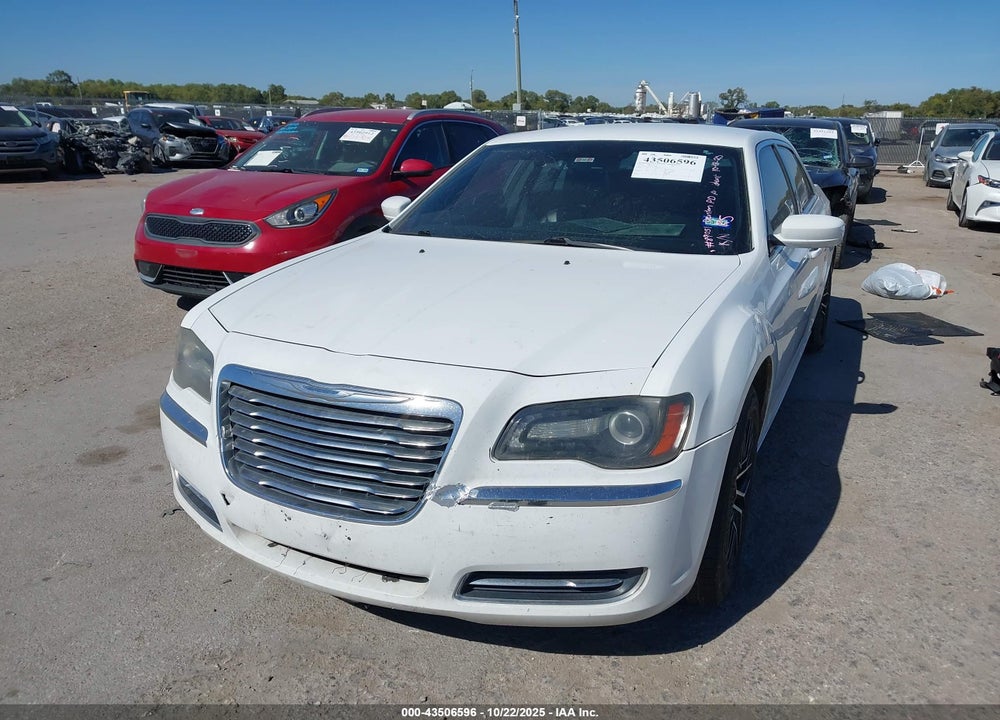 2013 CHRYSLER 300 VIN: 2C3CCAAG3DH533939