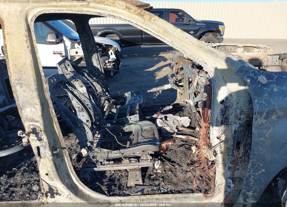 2020 CHEVROLET SILVERADO 1500 4WD STANDARD BED LT VIN: 1GCRYDEDXLZ249487