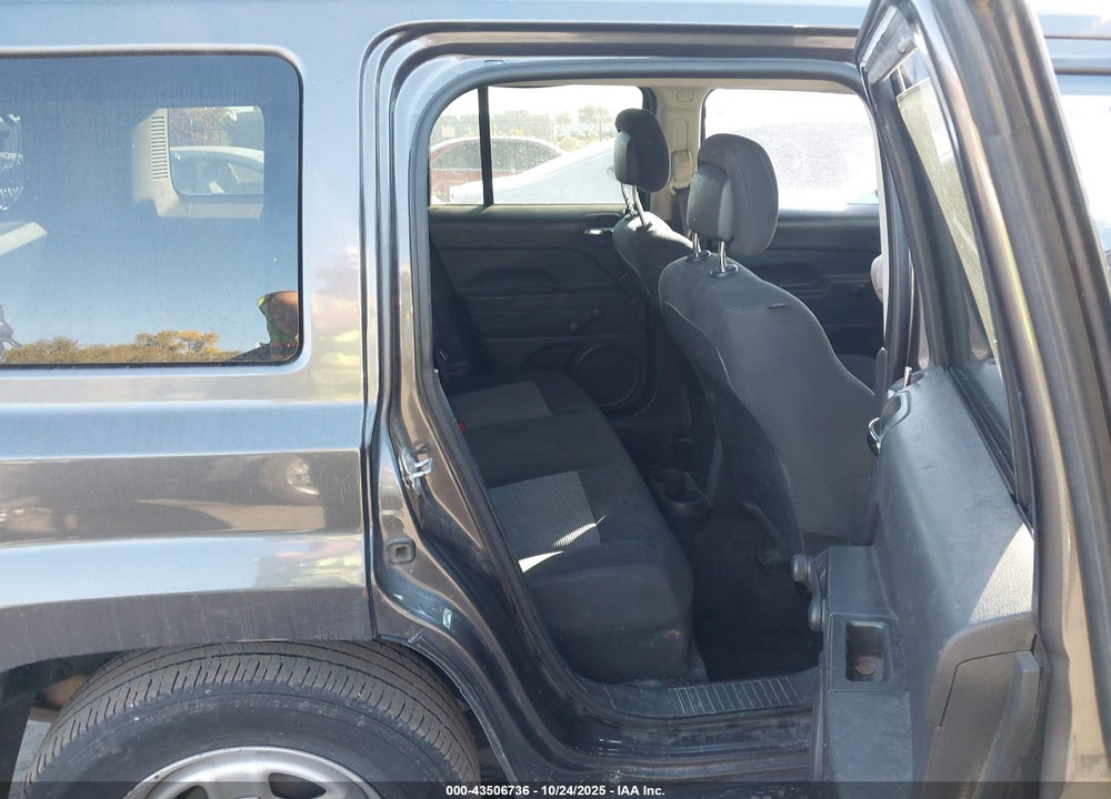 2016 JEEP PATRIOT SPORT VIN: 1C4NJPBB6GD808057