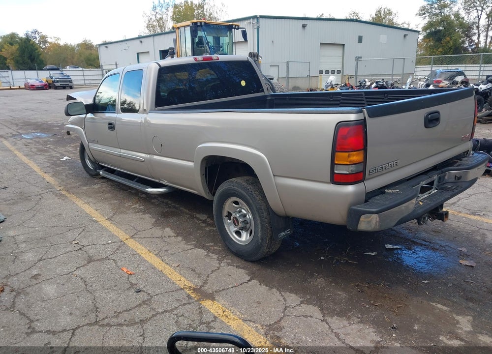 2004 GMC SIERRA 2500HD SLE VIN: 1GTHC29U24E382942