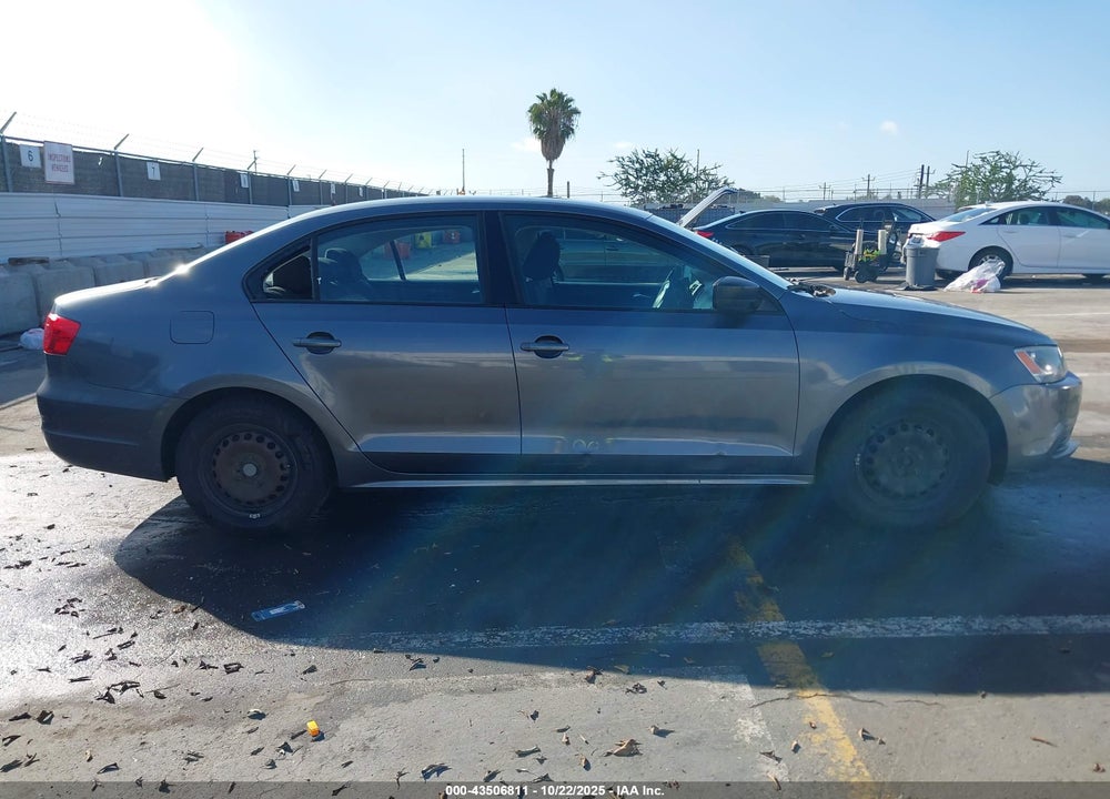 2014 VOLKSWAGEN JETTA 2.0L S VIN: 3VW2K7AJ9EM217003