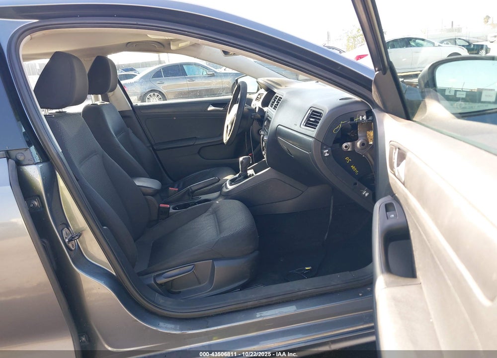 2014 VOLKSWAGEN JETTA 2.0L S VIN: 3VW2K7AJ9EM217003