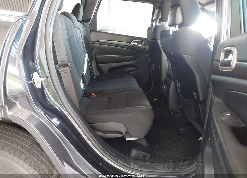 2014 JEEP GRAND CHEROKEE LAREDO VIN: 1C4RJEAG2EC433189