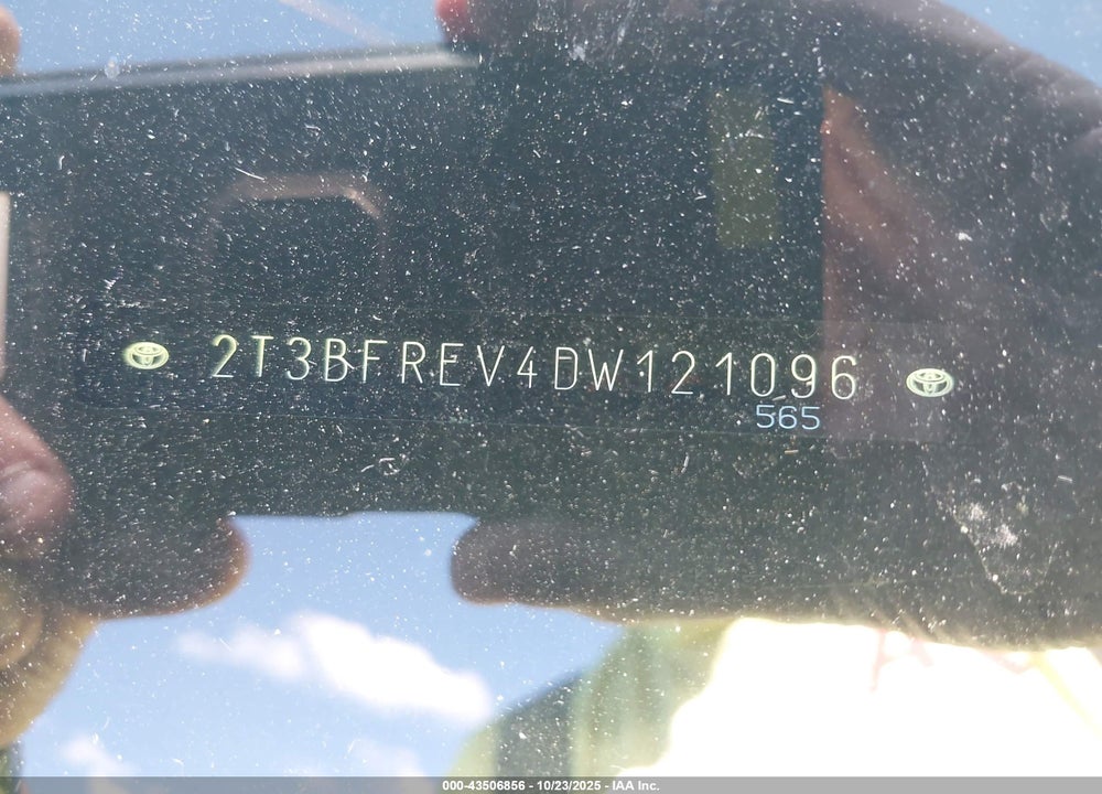 2013 TOYOTA RAV4 LE VIN: 2T3BFREV4DW121096