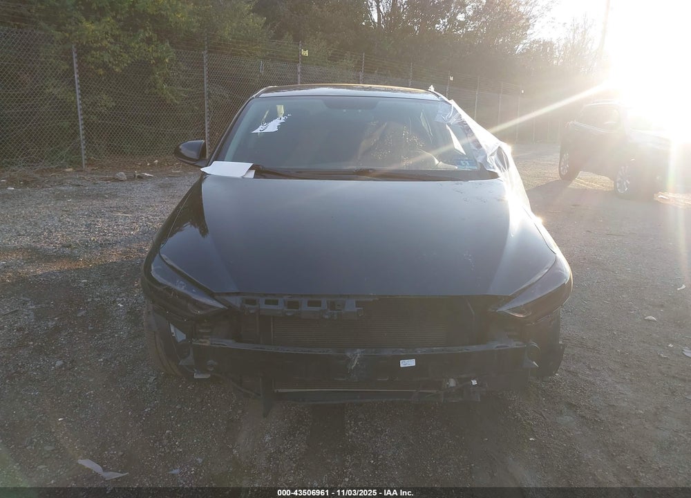 2018 HYUNDAI ELANTRA VIN: KMHD84LF4JU445509