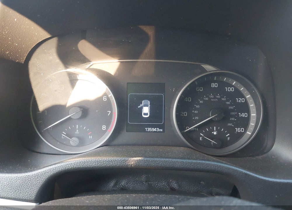 2018 HYUNDAI ELANTRA VIN: KMHD84LF4JU445509