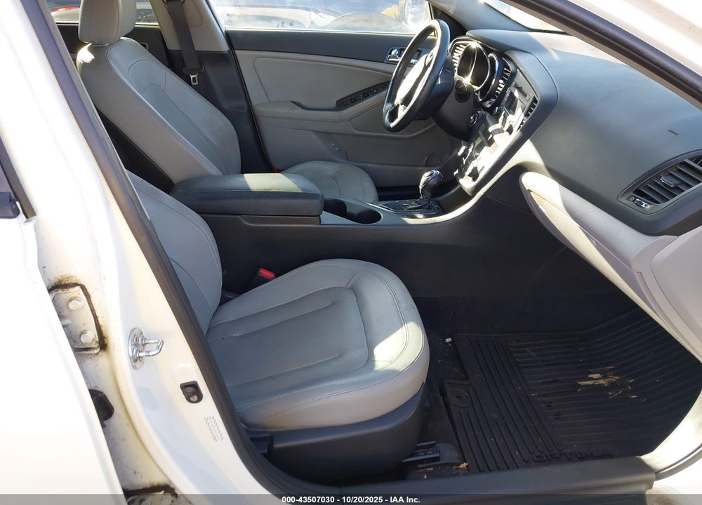 2011 KIA OPTIMA VIN: KNAGN4A74B5142678