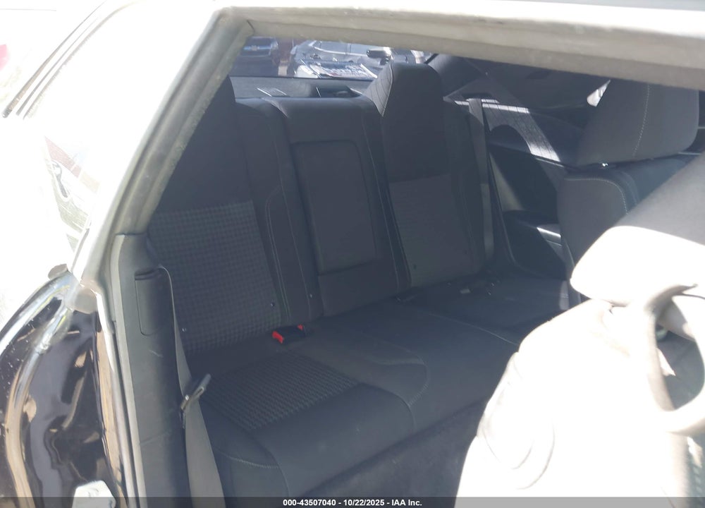 2015 DODGE CHALLENGER VIN: 2C3CDZAG1FH811459