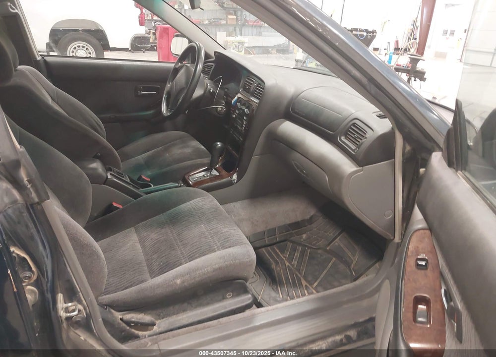 2001 SUBARU OUTBACK VIN: 4S3BH665217615181