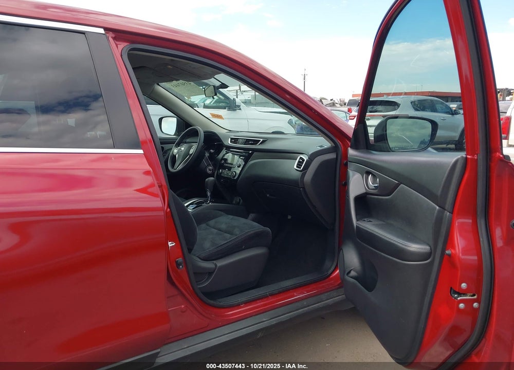 2016 NISSAN ROGUE S VIN: JN8AT2MT1GW028039