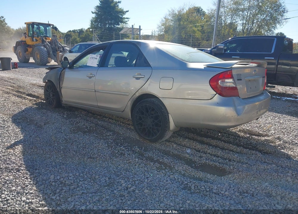 2004 TOYOTA CAMRY SE VIN: 4T1BE32K74U828731