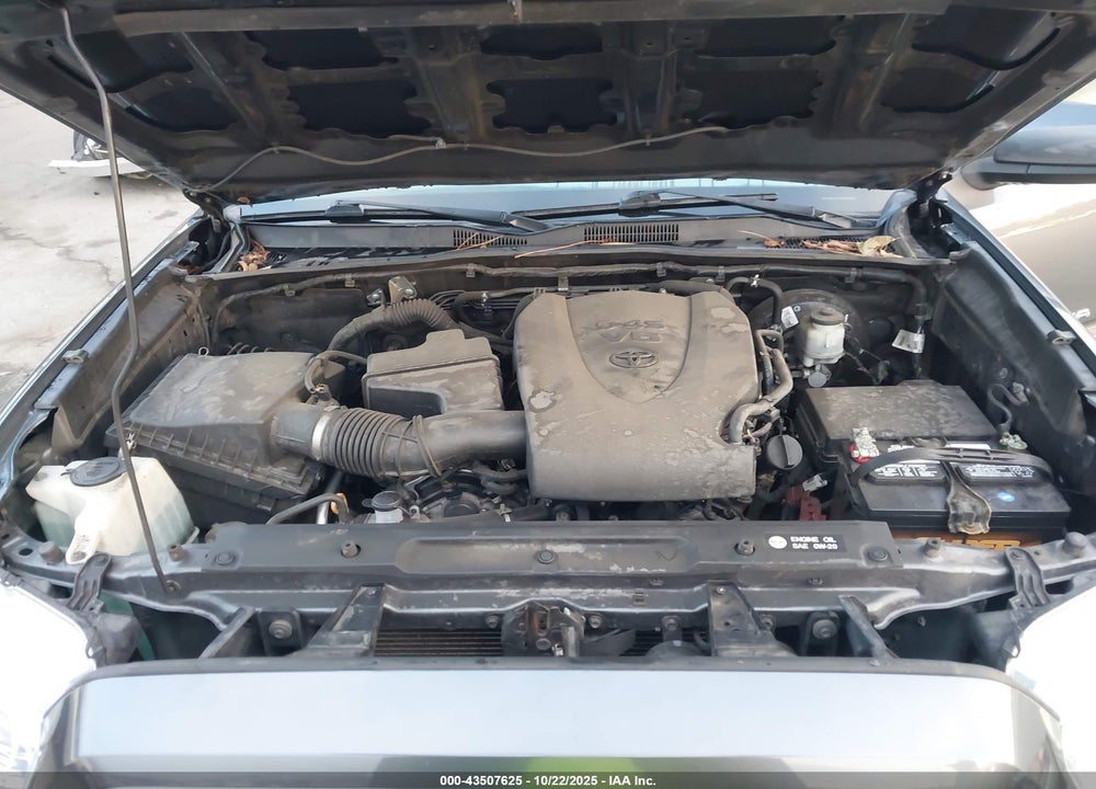 2018 TOYOTA TACOMA SR5 V6 VIN: 3TMAZ5CN1JM074993