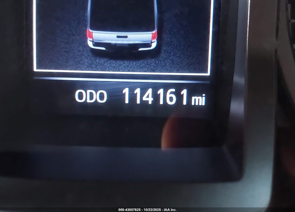 2018 TOYOTA TACOMA SR5 V6 VIN: 3TMAZ5CN1JM074993