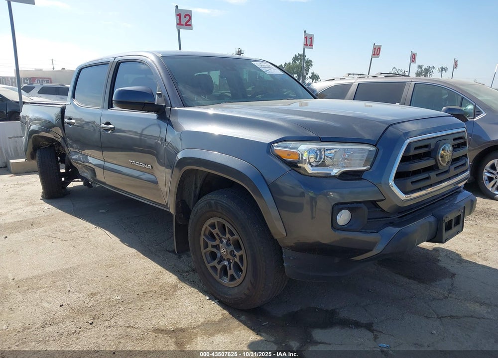 2018 TOYOTA TACOMA SR5 V6 VIN: 3TMAZ5CN1JM074993
